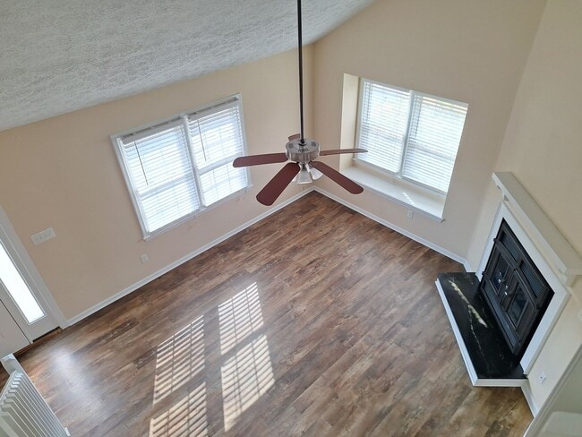 Building Photo - 38 Parkway Dr