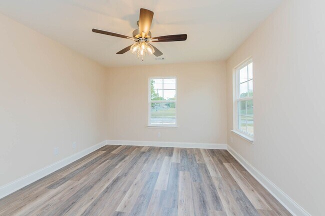 Building Photo - 122 Tabor Dr