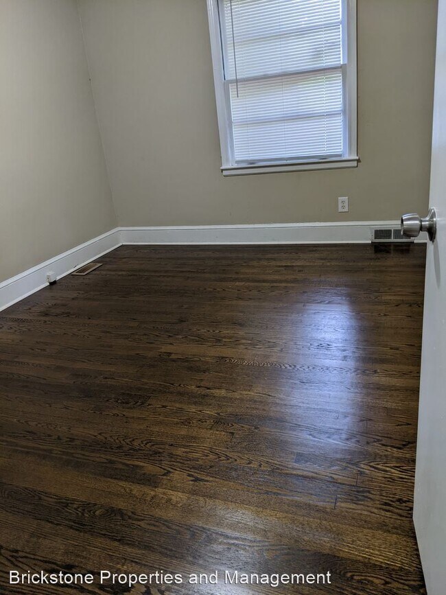 Building Photo - 3 br, 1 bath House - 9400 East WT Harris Blvd