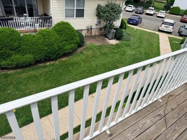 Building Photo - 343 Ventnor Ct
