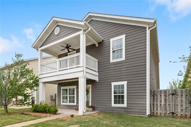 Building Photo - 2306 SW Juniper Ave
