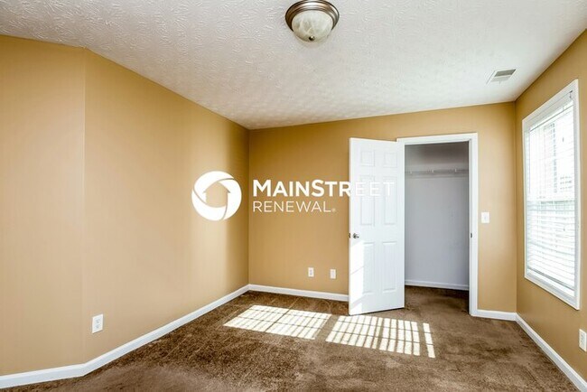 Building Photo - 1556 Marceau Dr