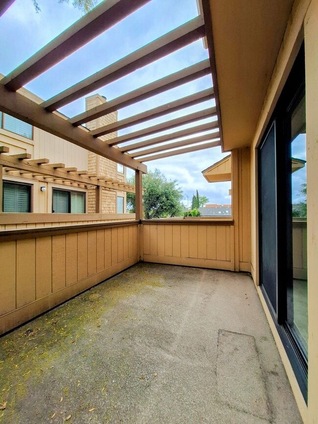 Building Photo - 14575 S Bascom Ave