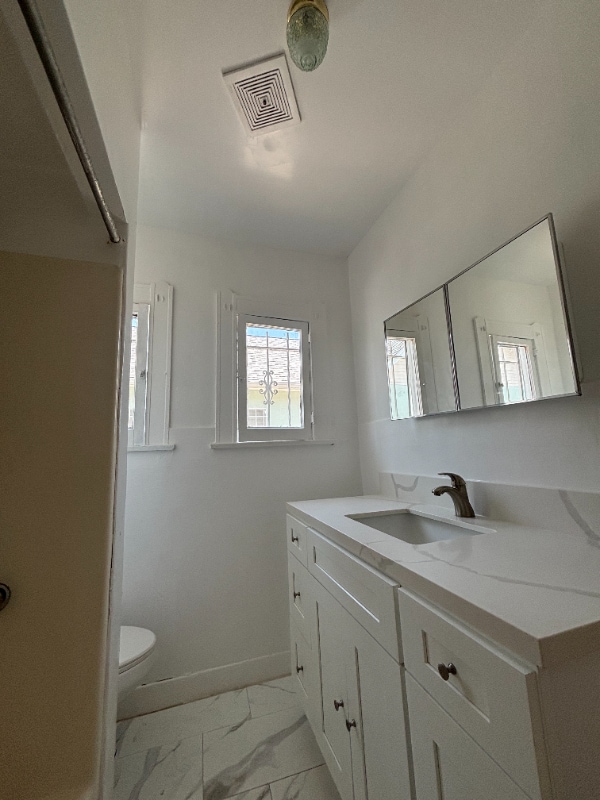 Building Photo - 5306 Cimarron St