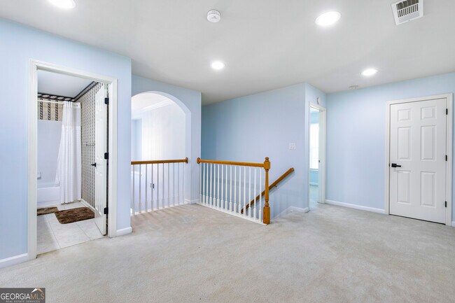 Building Photo - 6461 Edgewater Cove