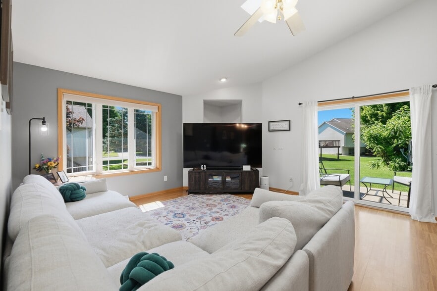 Patio - 1051 Tamarack Way