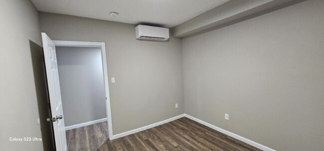 Building Photo - 718 Drexel Ave