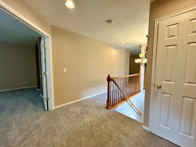 Building Photo - Spacious 3Bd Home in the Broadlands