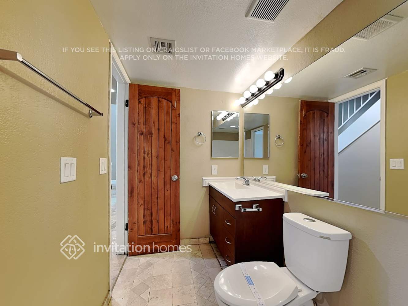 Building Photo - 9305 E Adobe Rd