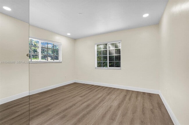 Building Photo - 5781 SW 25th St