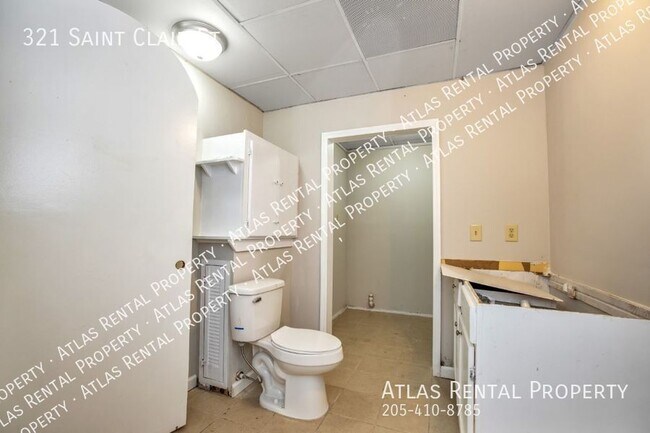 Building Photo - 321 St Clair St