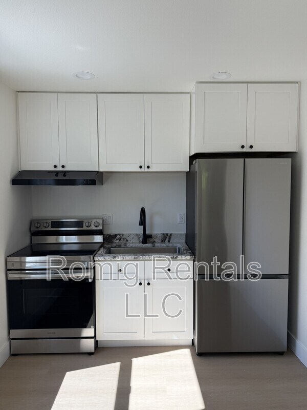 Building Photo - 2111 E Mill Plain Blvd
