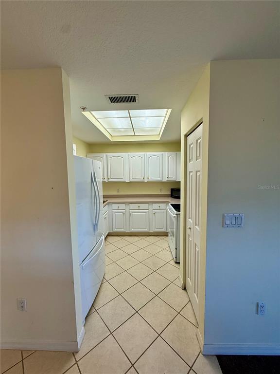 Building Photo - 3730 Cadbury Cir