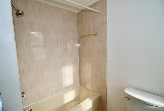 Building Photo - 49 Mount Pleasant St