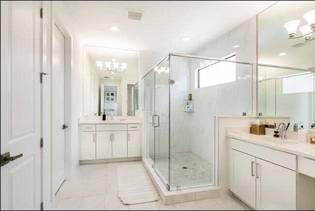 Building Photo - 13458 Artisan Cir