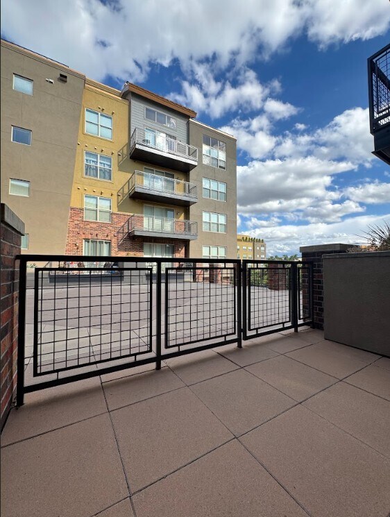 Building Photo - 9059 E Panorama Cir