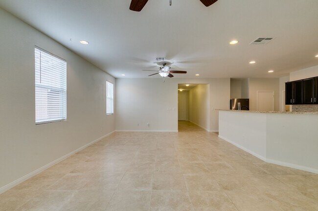 Building Photo - 3- Bedroom, 2- Bathroom home in Mountain's...