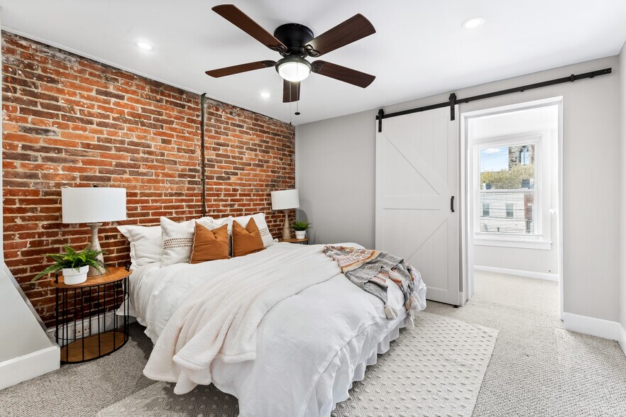 Back bedroom - 1432 Patapsco St