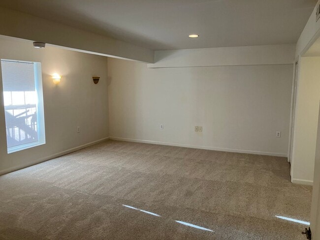 Building Photo - 2 Bedroom/1 Bathroom Basement Unit for Rent on the North Side of Culpeper