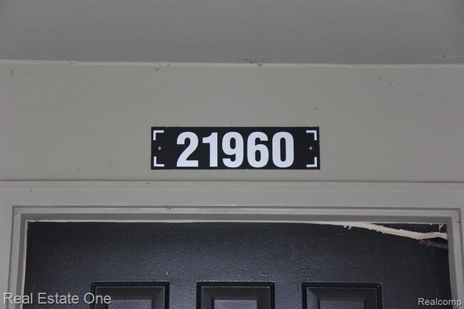 Building Photo - 21960 Indian Creek Dr