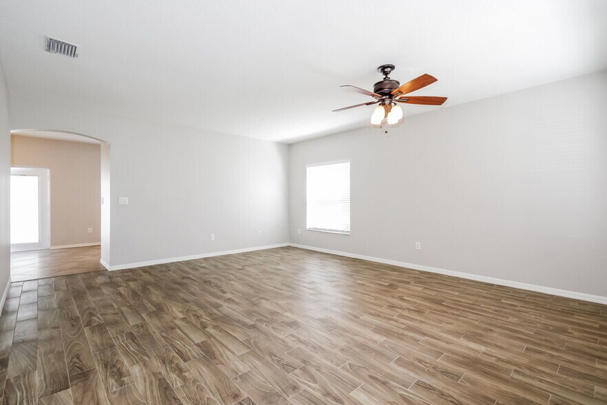 Building Photo - 11108 Newbridge Dr