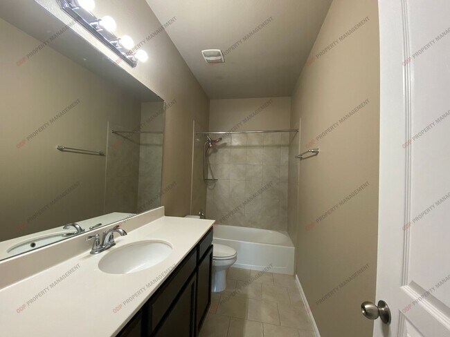 Building Photo - 513 Wedgwood Dr