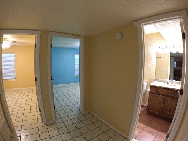 Building Photo - 2968 La Mesilla Circle