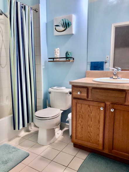 12. 2nd Floor Bathroom - 45 Swing Bridge Ln