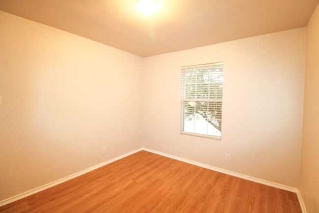 Building Photo - 9706 Battle Pass