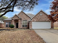 Building Photo - 210 Sparrow Hawk Dr