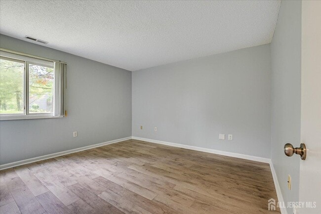 Building Photo - 5319 Ravens Crest Dr