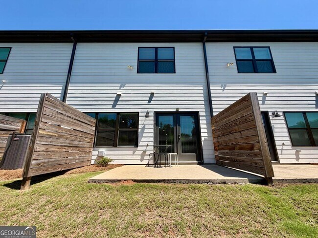 Building Photo - 1337 Parc Bench Rd