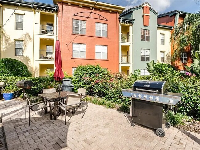 Building Photo - 2331 W Horatio St