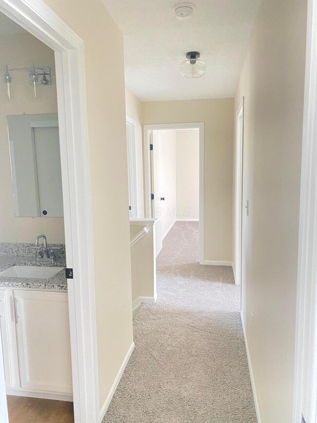 Building Photo - 6089 Pirthshire St