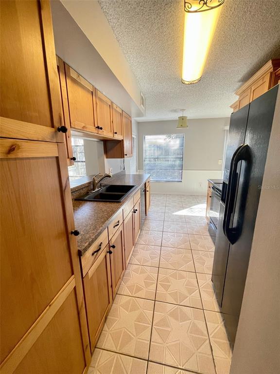 Building Photo - 1234 Crossfield Dr