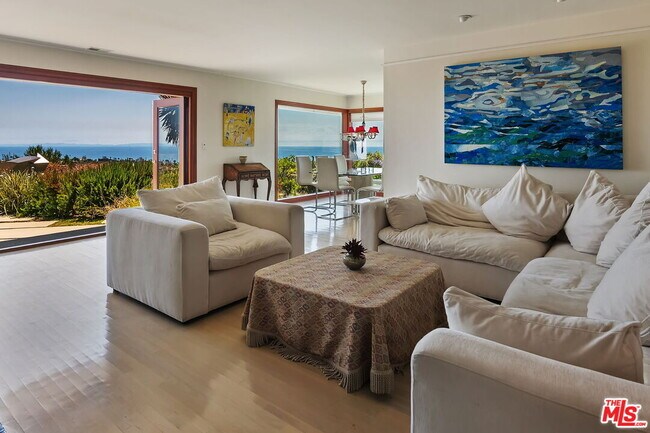 Building Photo - 1166 Las Pulgas Pl