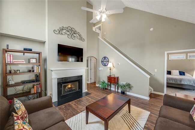 Building Photo - 2041 Greenhill Pass