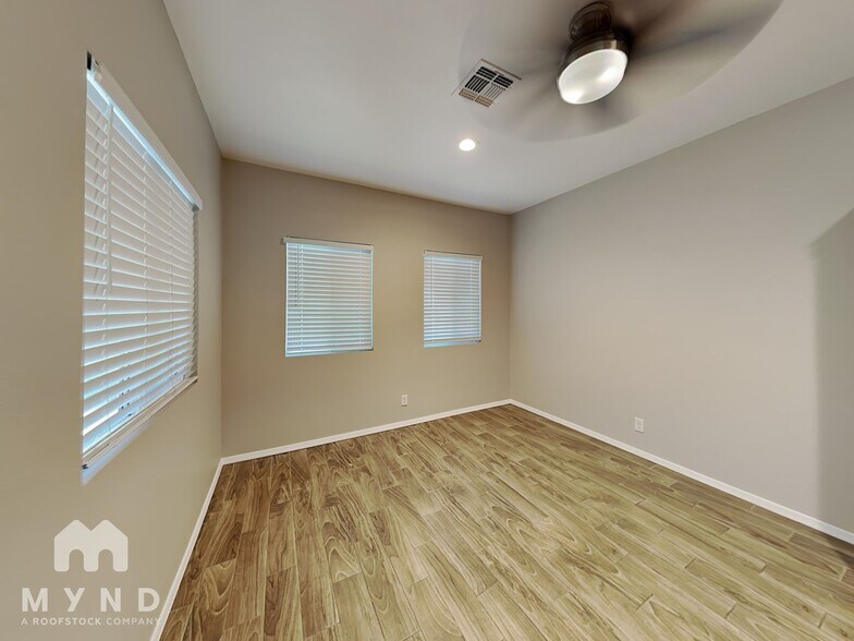 Building Photo - 2217 N 87th Dr