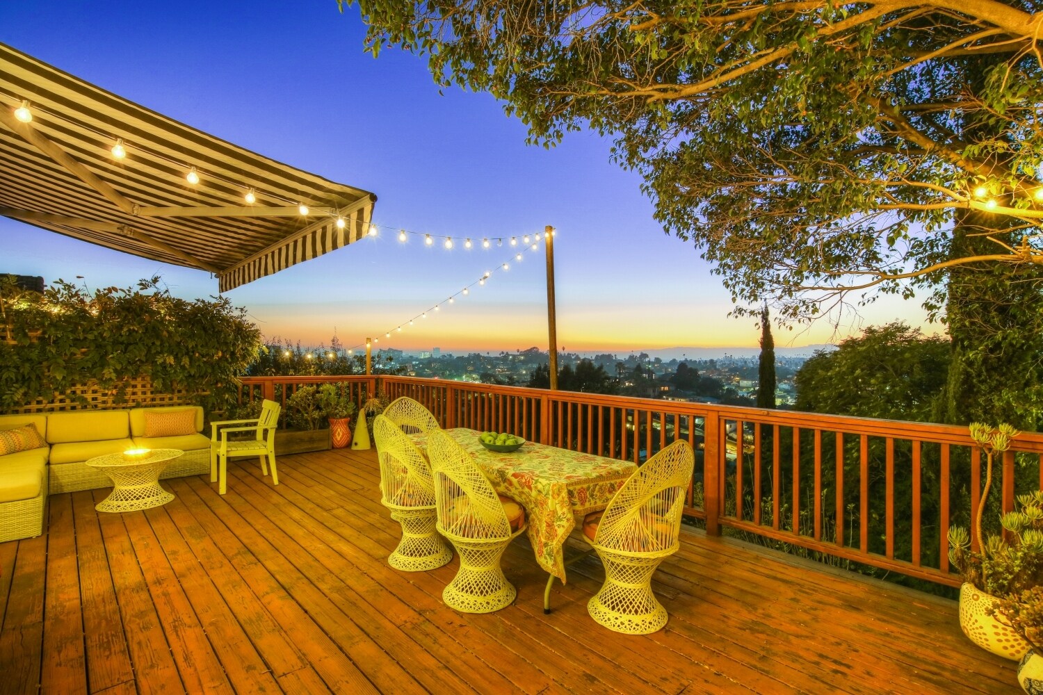 Building Photo - 1563 Lucretia Ave