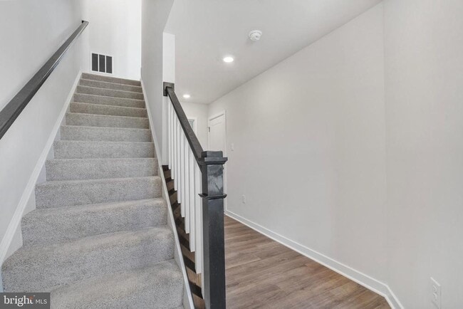 Building Photo - 16661 Green Glade Dr