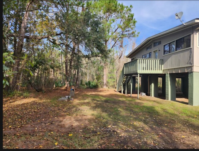 Building Photo - 57409 Brenchley Dr