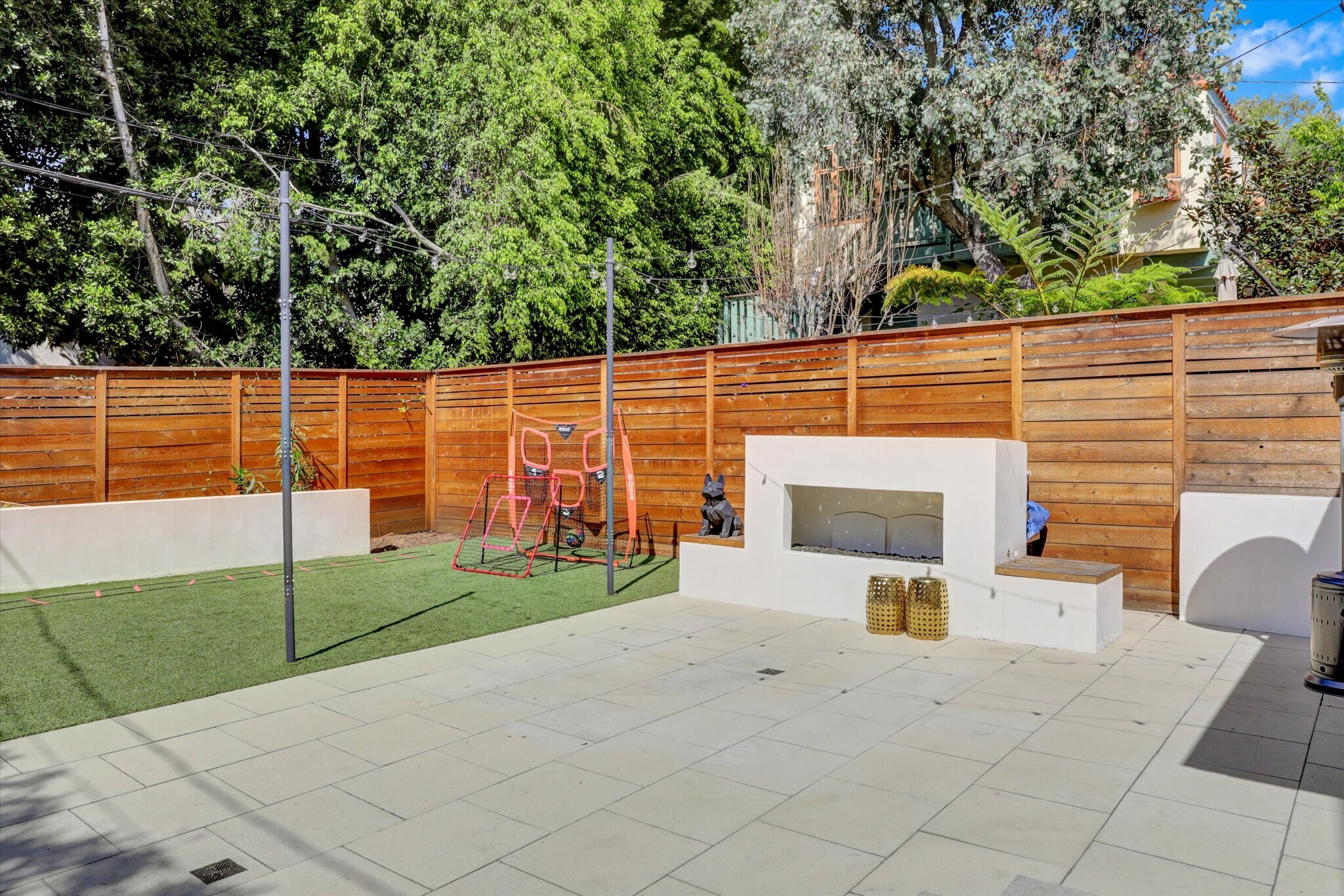 Building Photo - 10593 Kinnard Ave