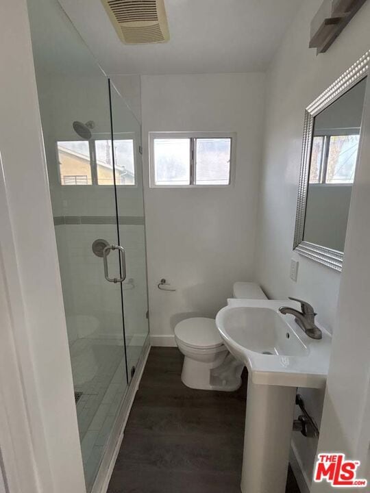 Building Photo - 915 Broadway St