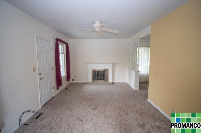 Building Photo - Very nice Single-Family home!