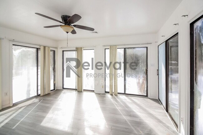 Building Photo - 4211 Wayside Rd