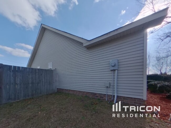 Building Photo - 92 Providence Plantation Cir