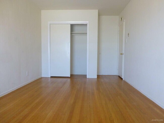 Building Photo - 70 Terra Vista Ave