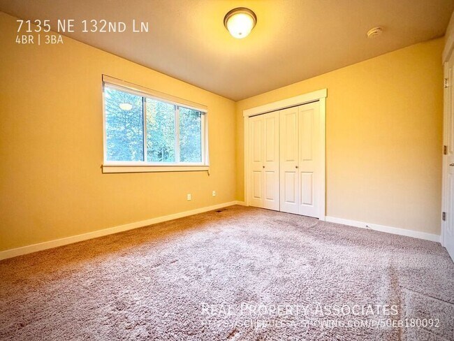 Building Photo - 7135 NE 132nd Ln