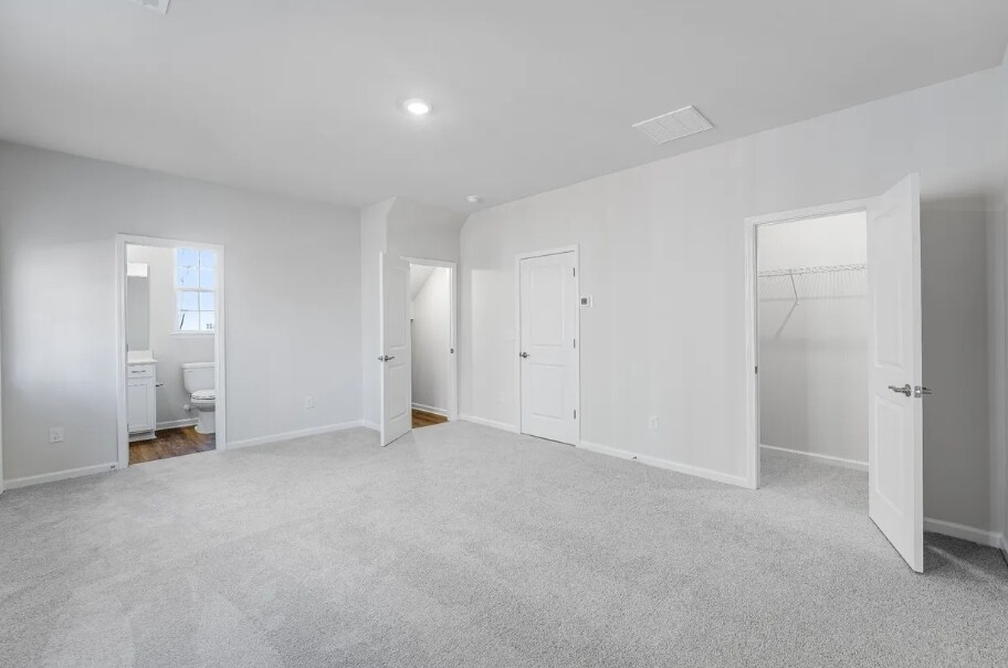 Building Photo - 1203 Mary Jane Ave