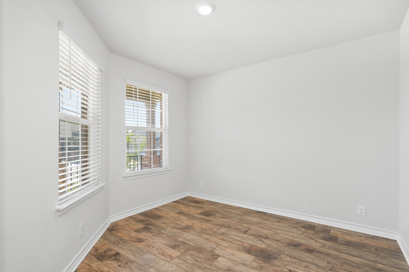 Building Photo - 12015 Topaz